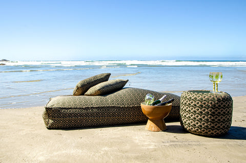 OUTDOOR COLLECTION BY TRAçO UM