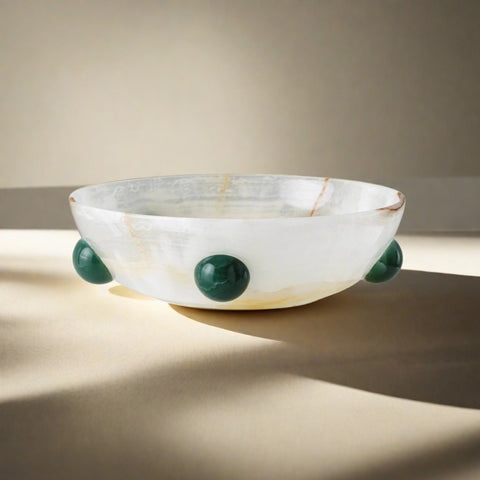 Onyx centerpiece with spheres